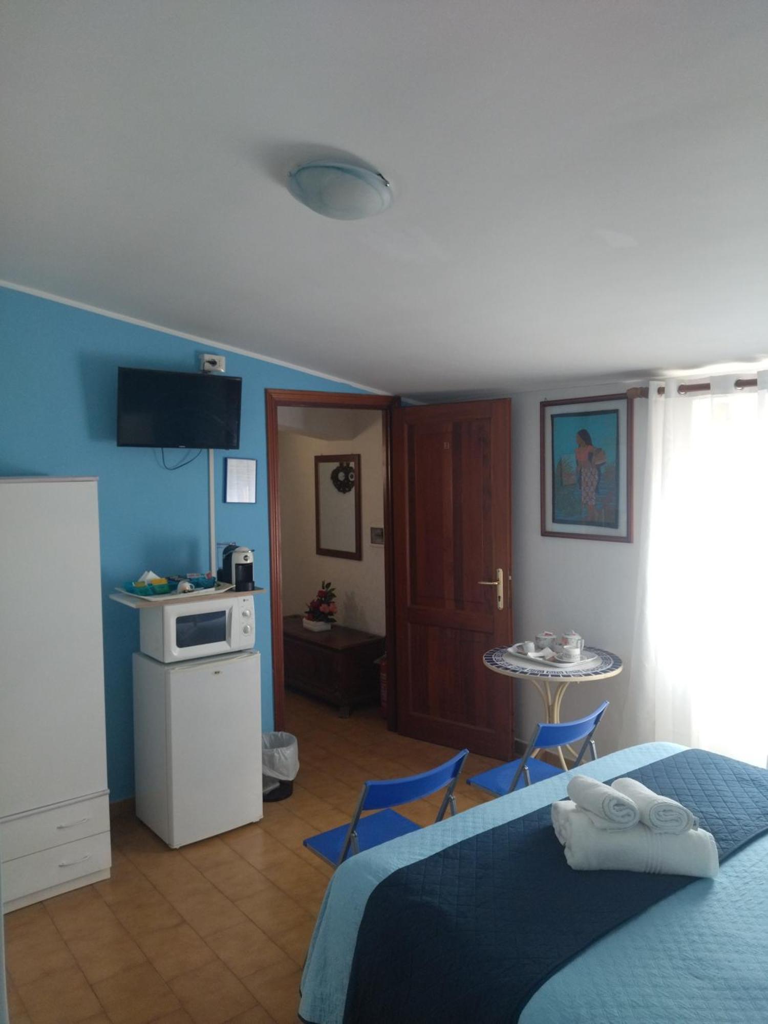 B&B La Pace Ardea Exterior photo